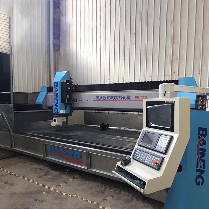 Màquina de poliment i gravat de vidre CNC